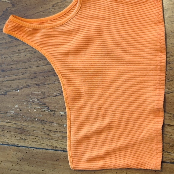 Orange one shoulder crop shirt - Picture 2 of 2